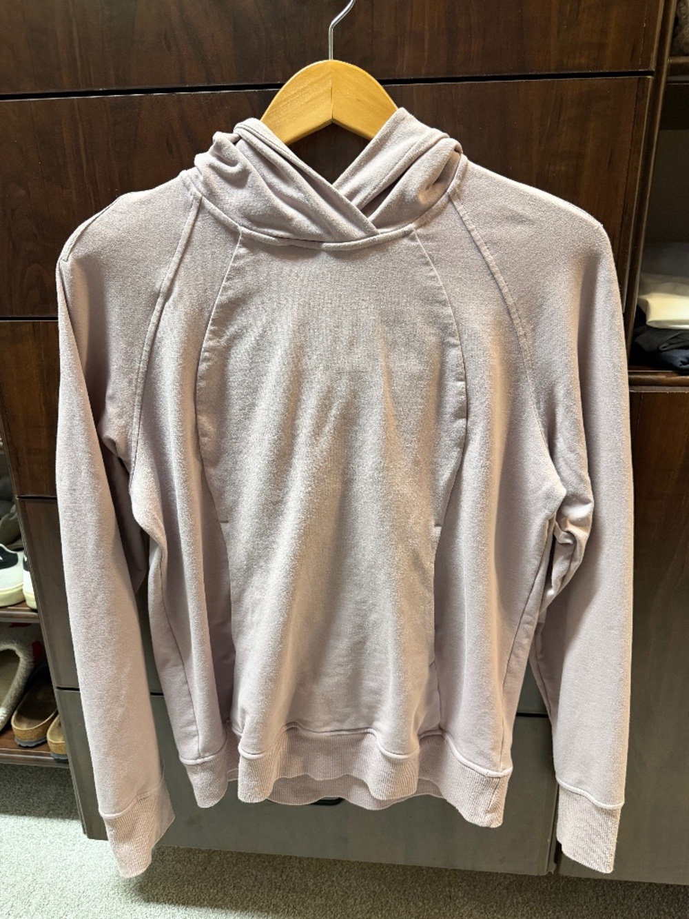 Lululemon Light Purple Scuba Hoodie - Like NEW Size 6 Smoke Free home